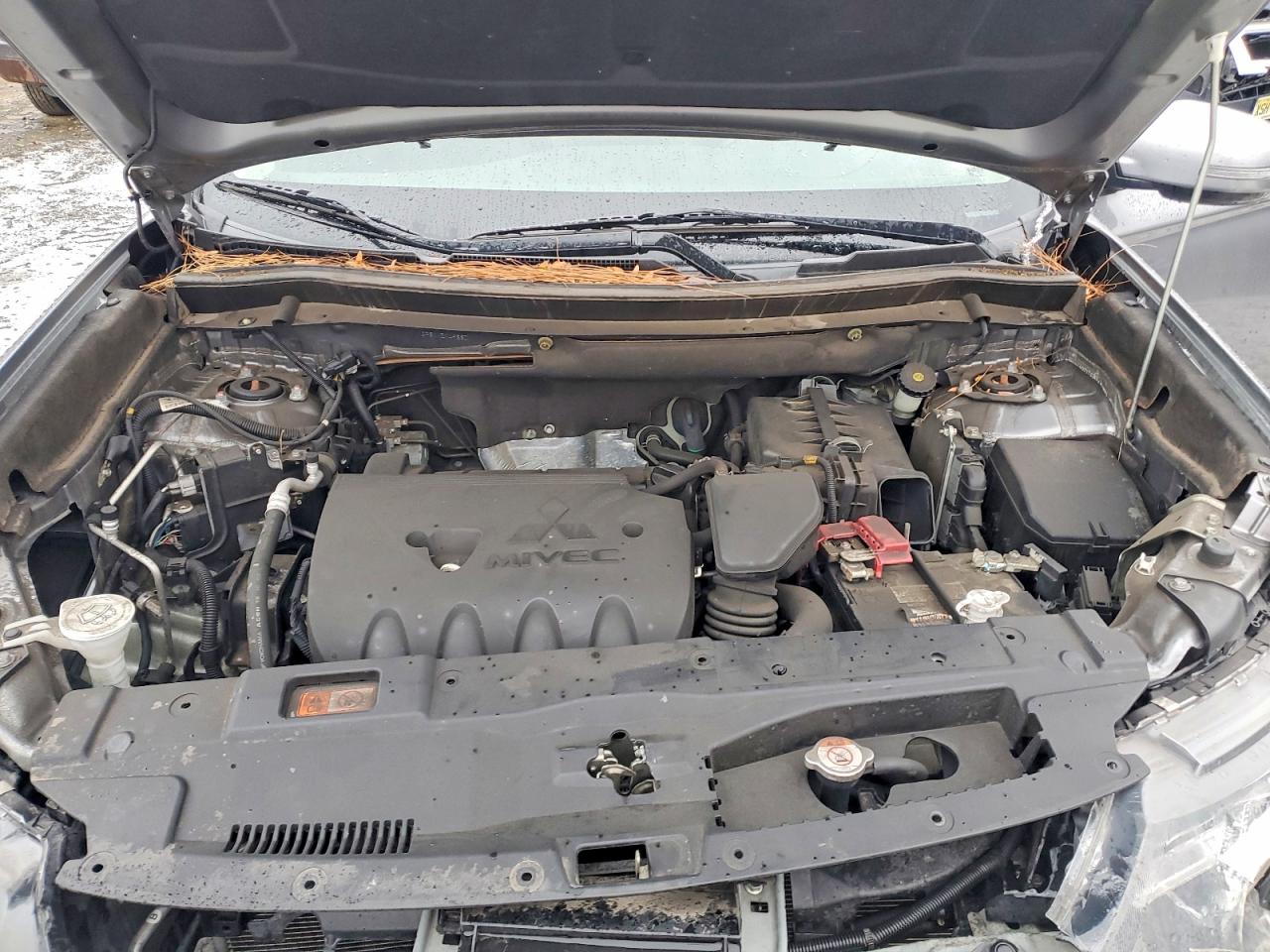 2019 MITSUBISHI OUTLANDER SE photo 12