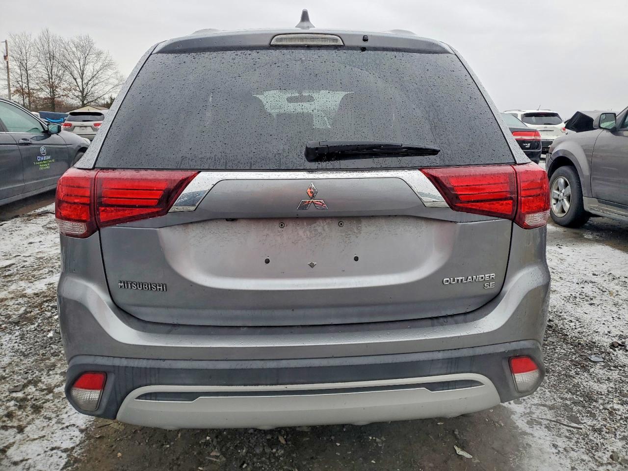 2019 MITSUBISHI OUTLANDER SE photo 6