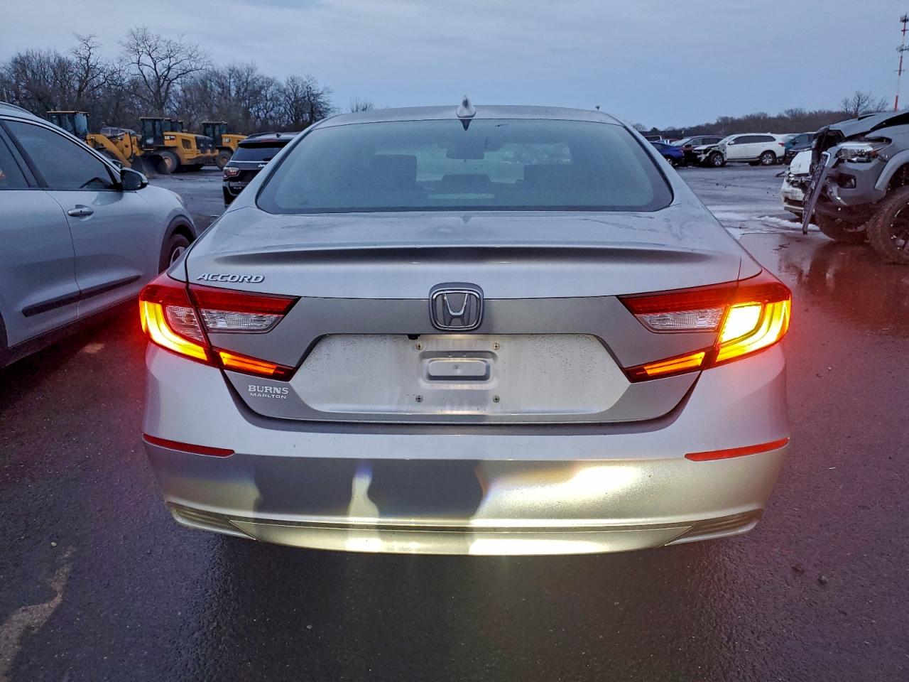 2020 HONDA ACCORD LX photo 11