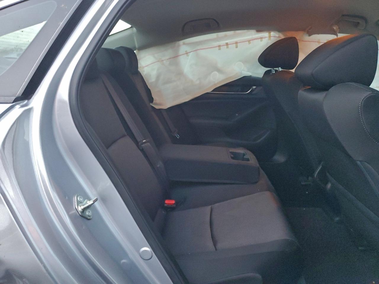 2020 HONDA ACCORD LX photo 19