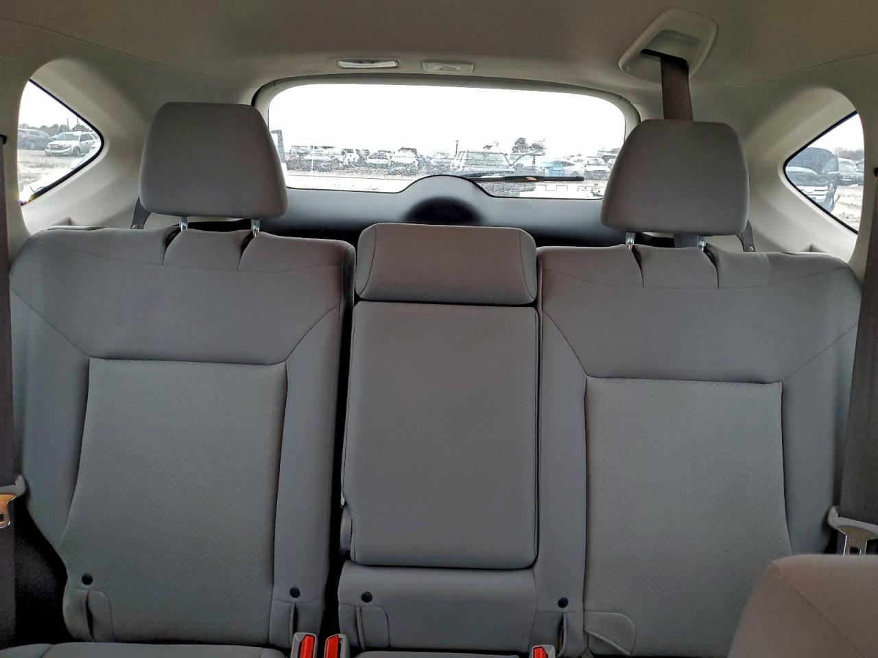 2015 HONDA CR-V LX photo 10