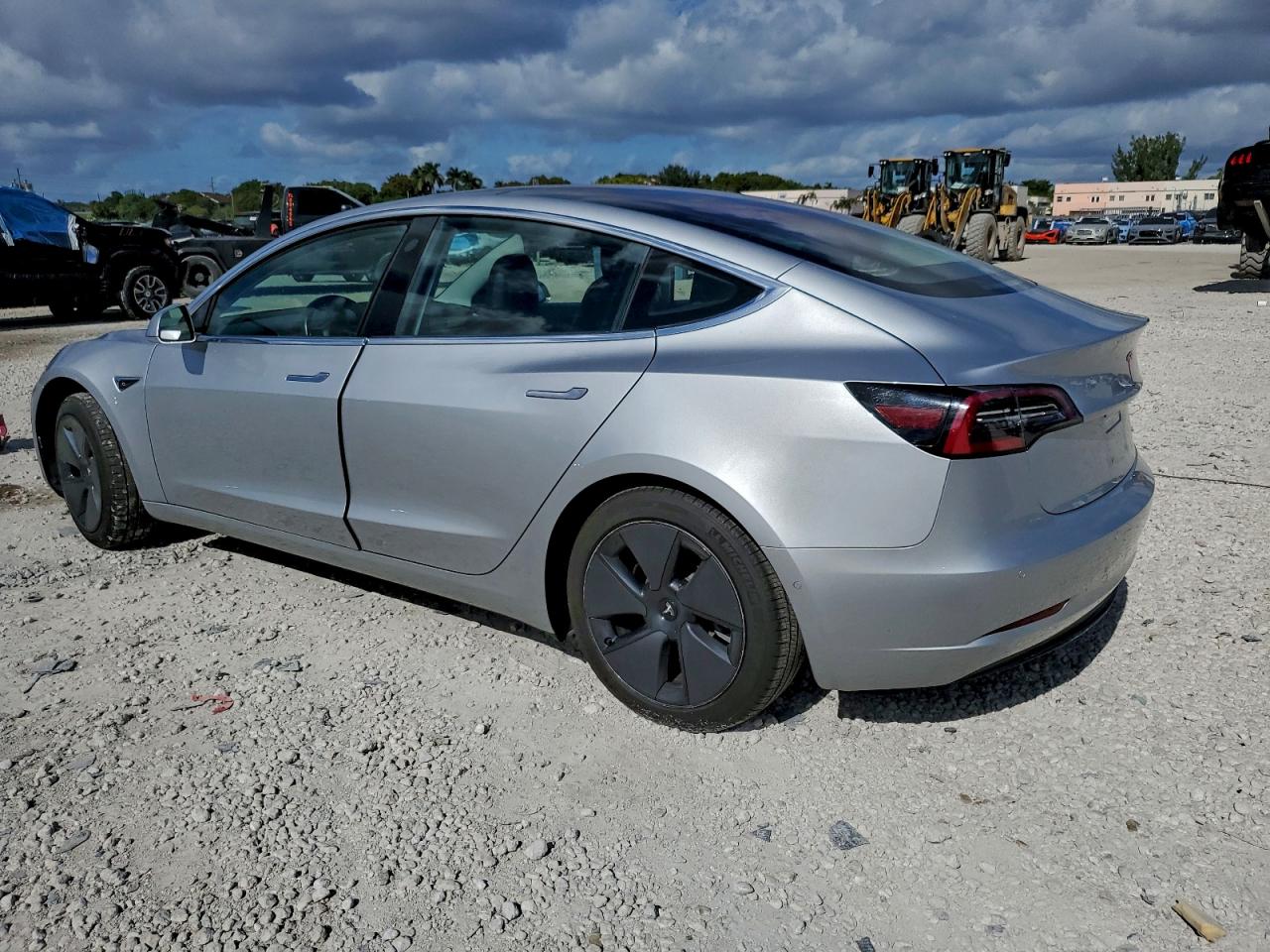 2018 TESLA MODEL 3 photo 2