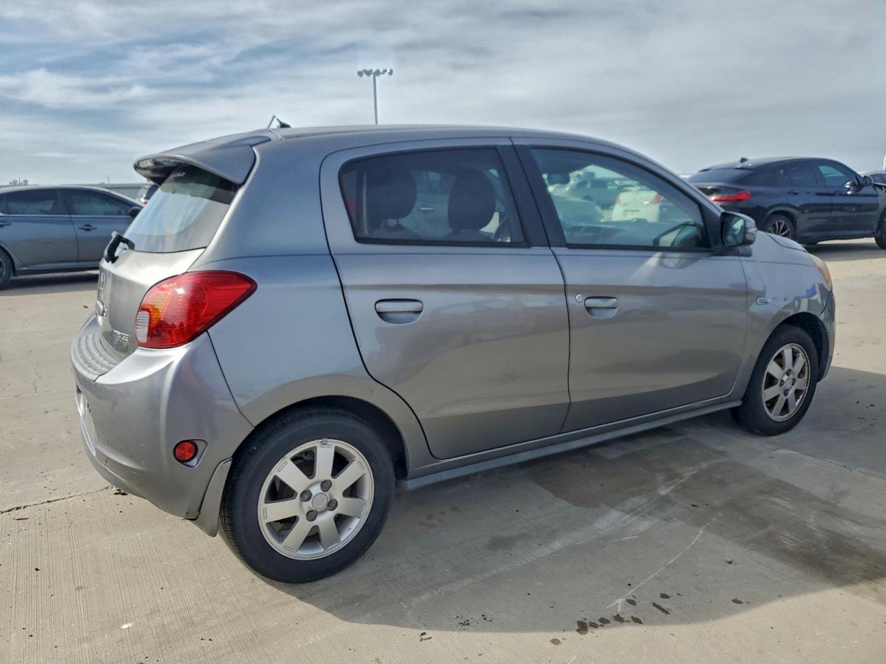2015 MITSUBISHI MIRAGE ES photo 3