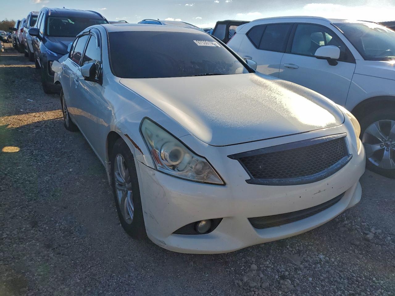 2013 INFINITI G37 photo 4