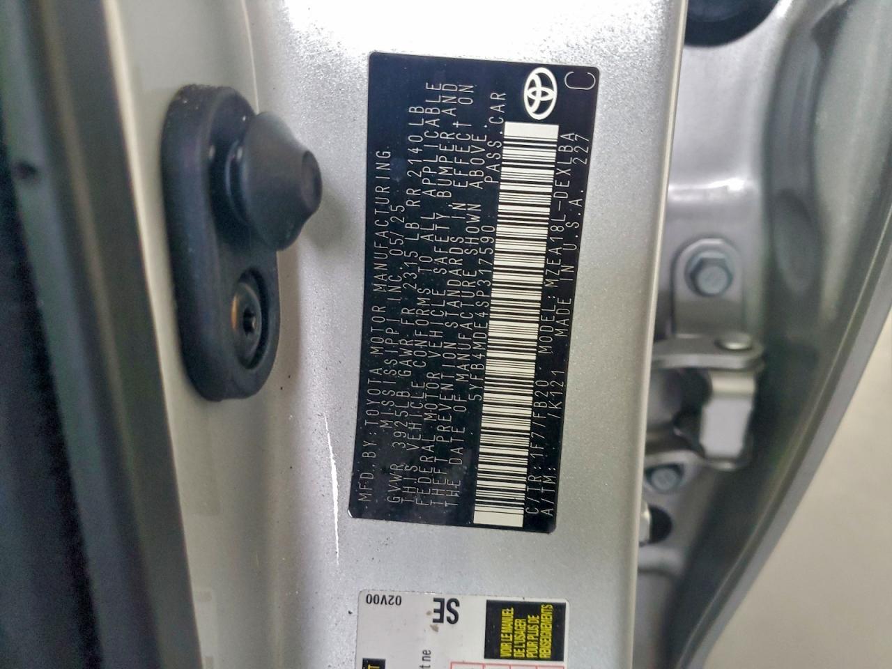 2025 TOYOTA COROLLA LE photo 23