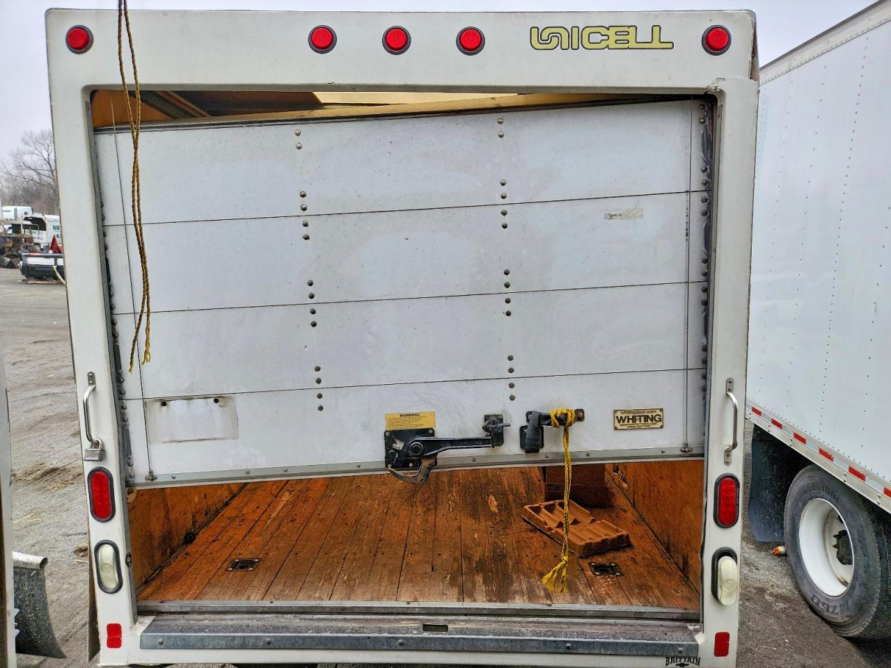2017 CHEVROLET EXPRESS G3500 photo 6