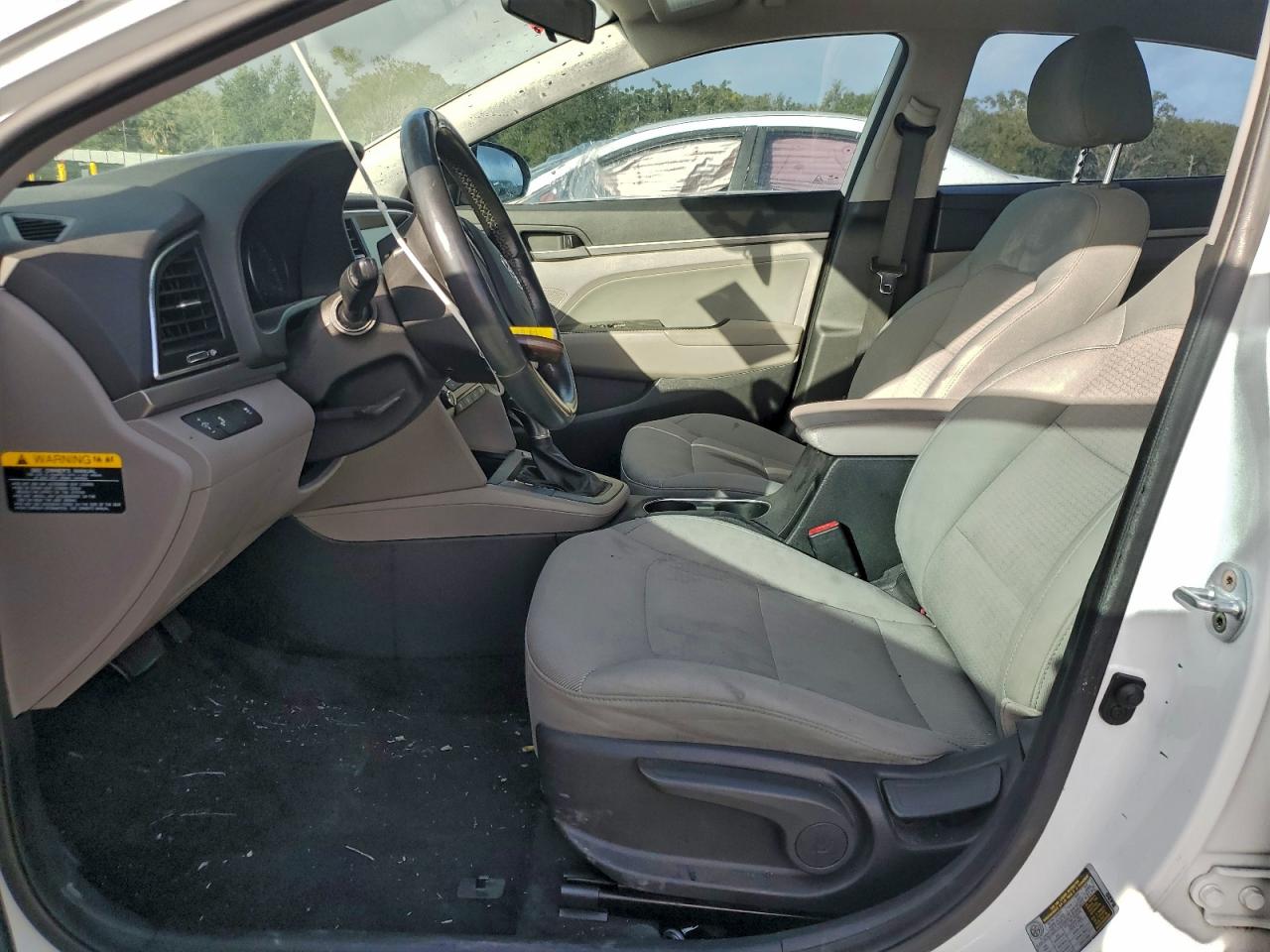 2017 HYUNDAI ELANTRA SE photo 13