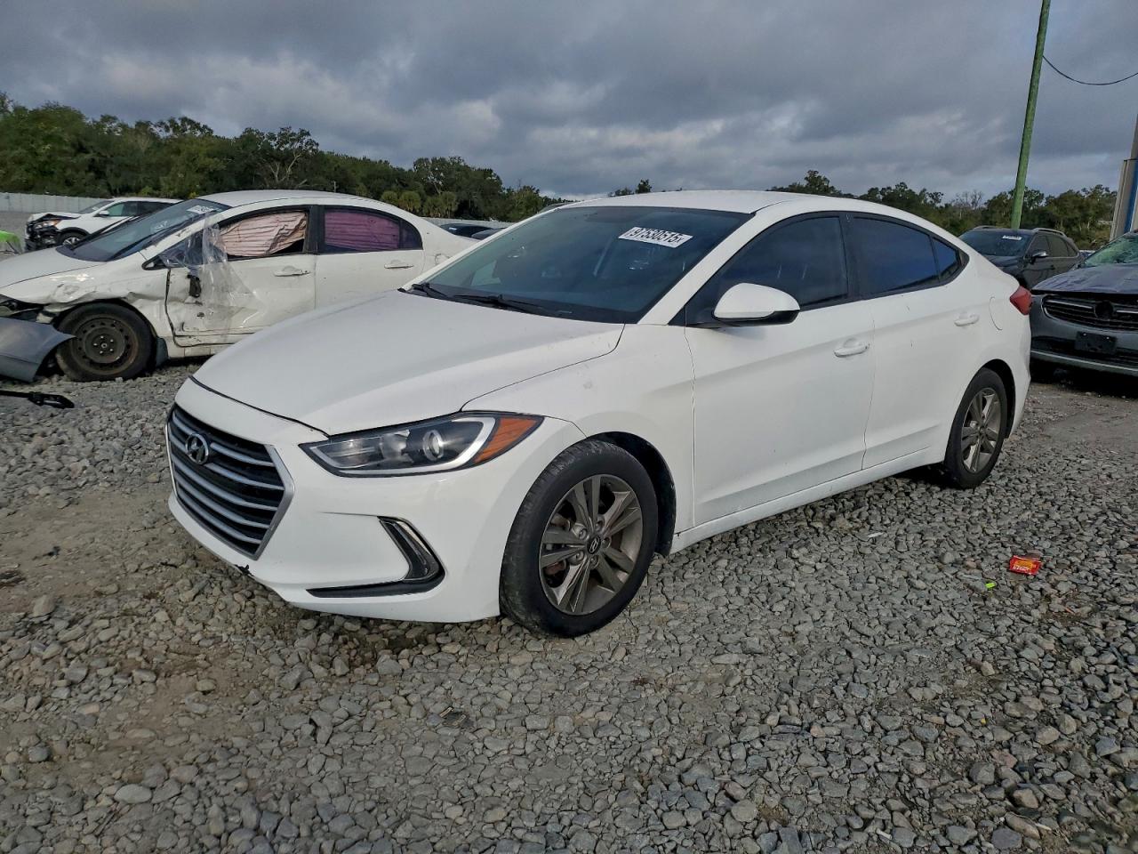 2017 HYUNDAI ELANTRA