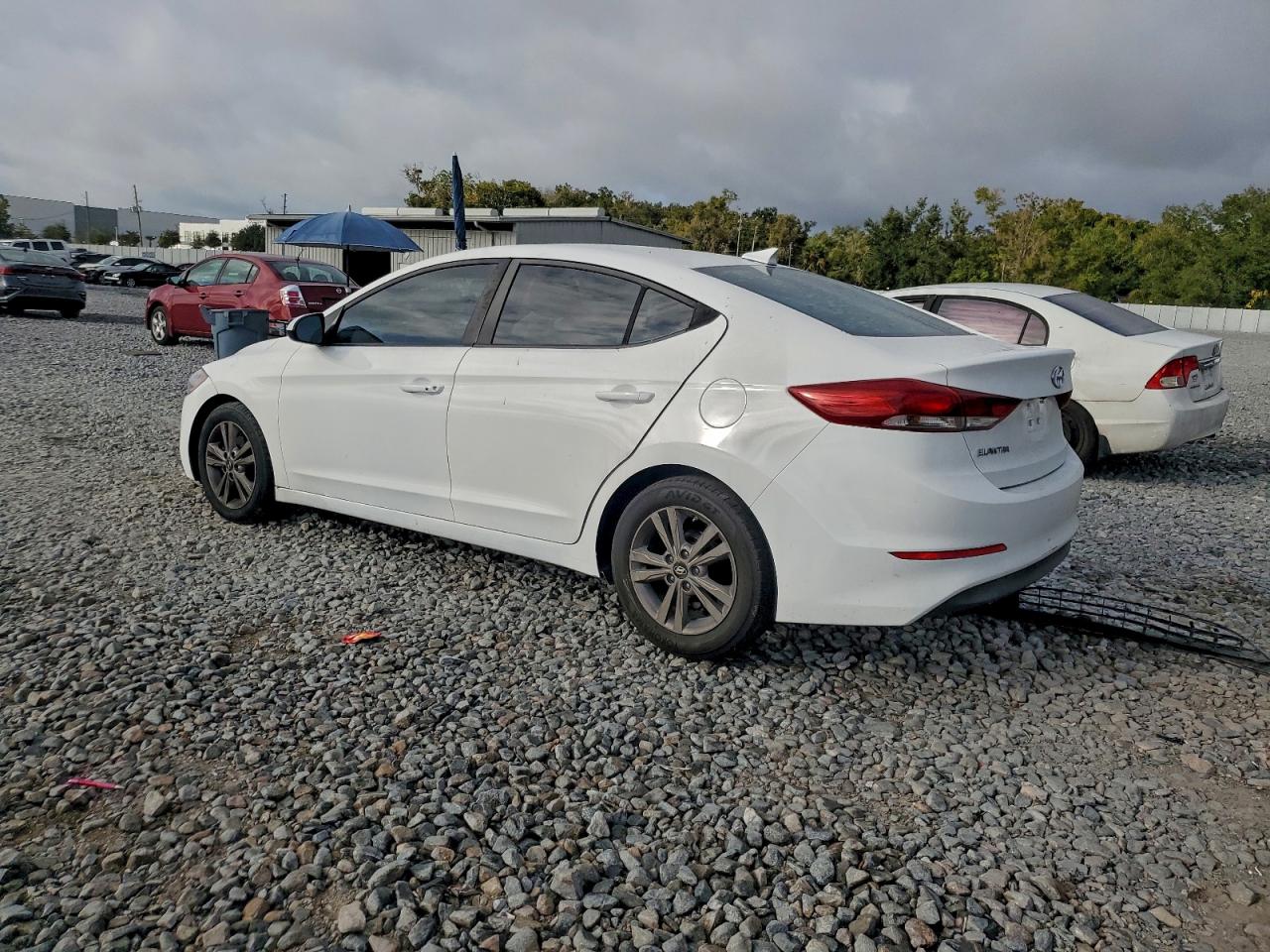 2017 HYUNDAI ELANTRA SE photo 3