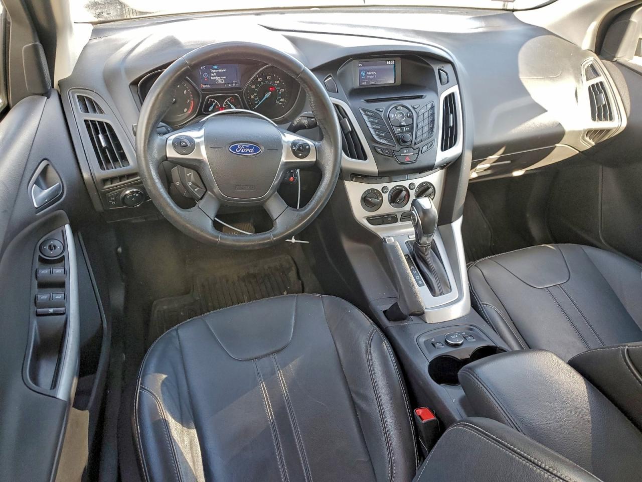 2014 FORD FOCUS SE photo 15