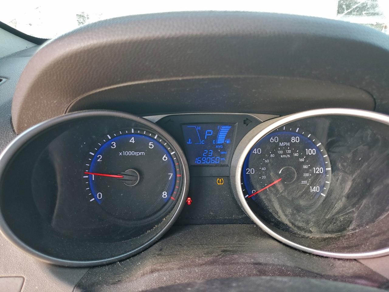 2015 HYUNDAI TUCSON SE photo 25