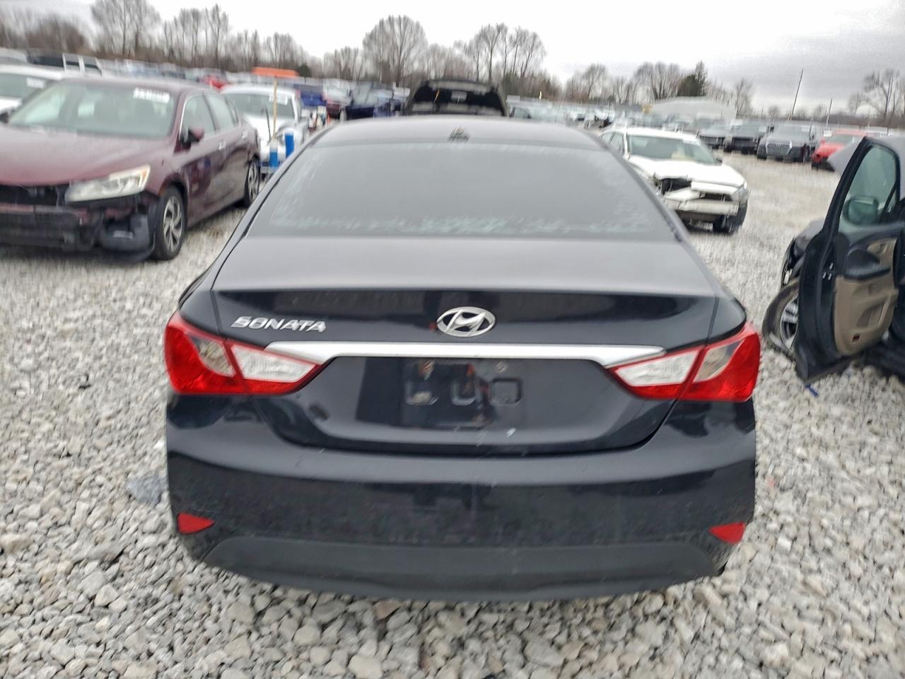 2014 HYUNDAI SONATA GLS photo 16
