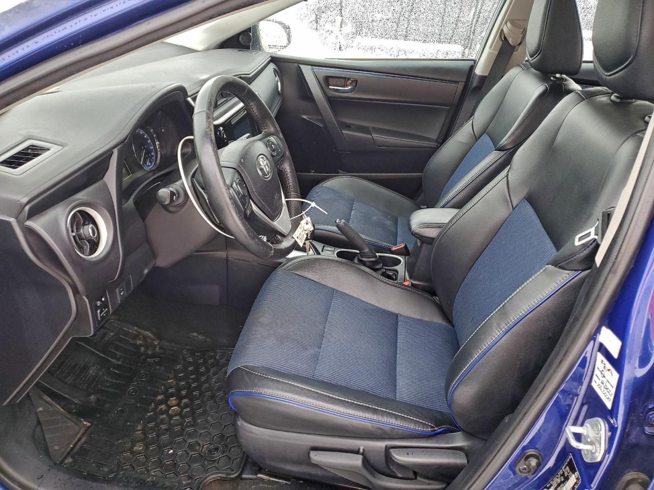 2017 TOYOTA COROLLA L photo 7