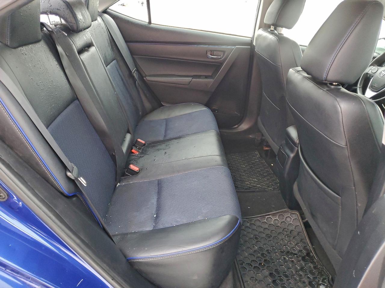 2017 TOYOTA COROLLA L photo 10