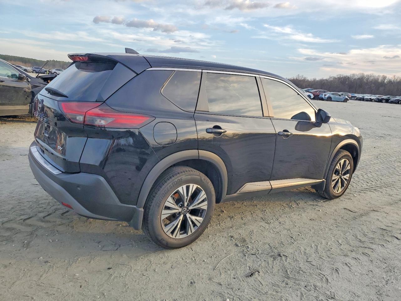 2023 NISSAN ROGUE SV photo 3