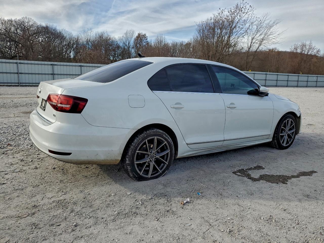 2017 VOLKSWAGEN JETTA SEL photo 5