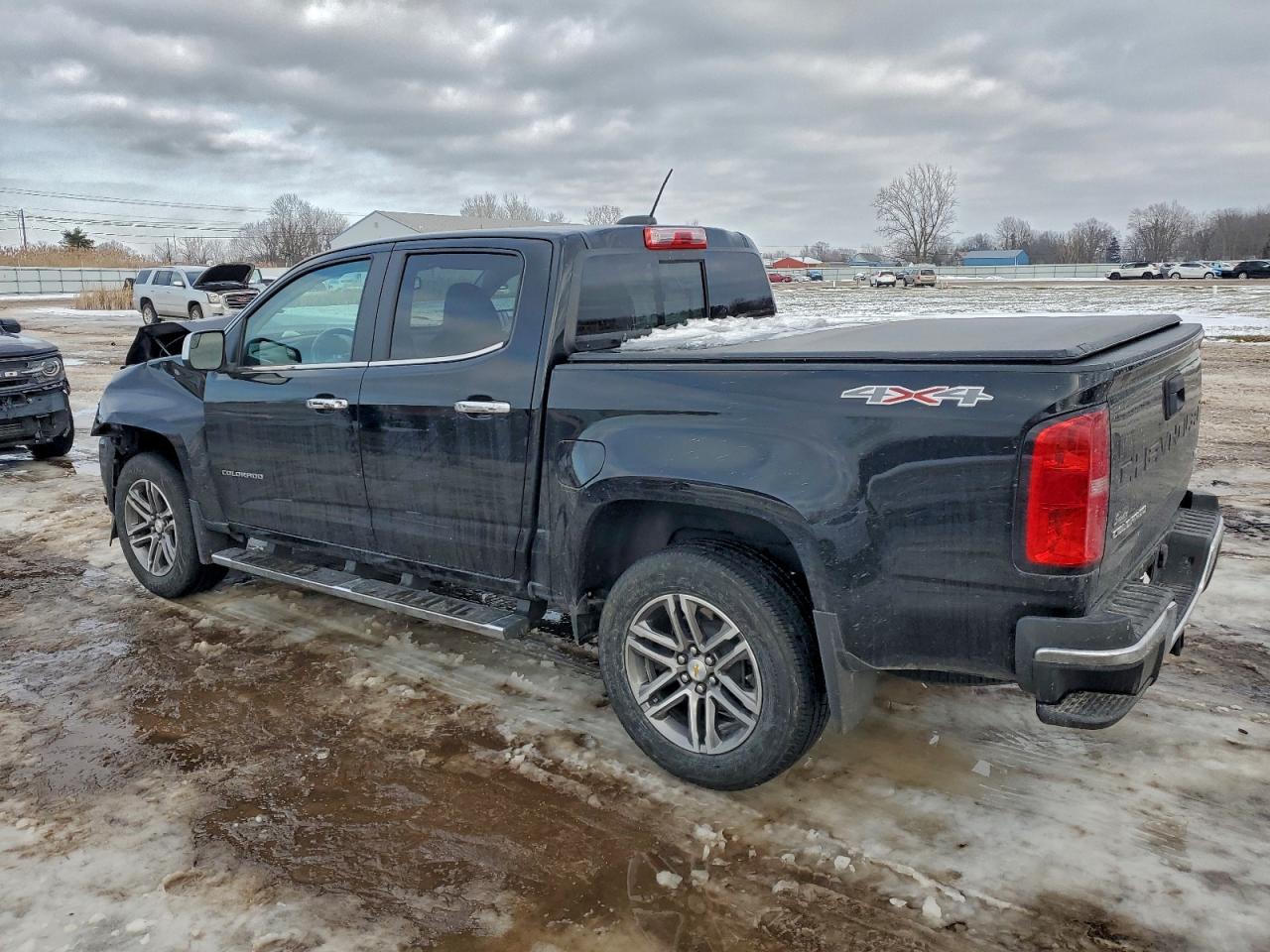 2022 CHEVROLET COLORADO LT photo 2