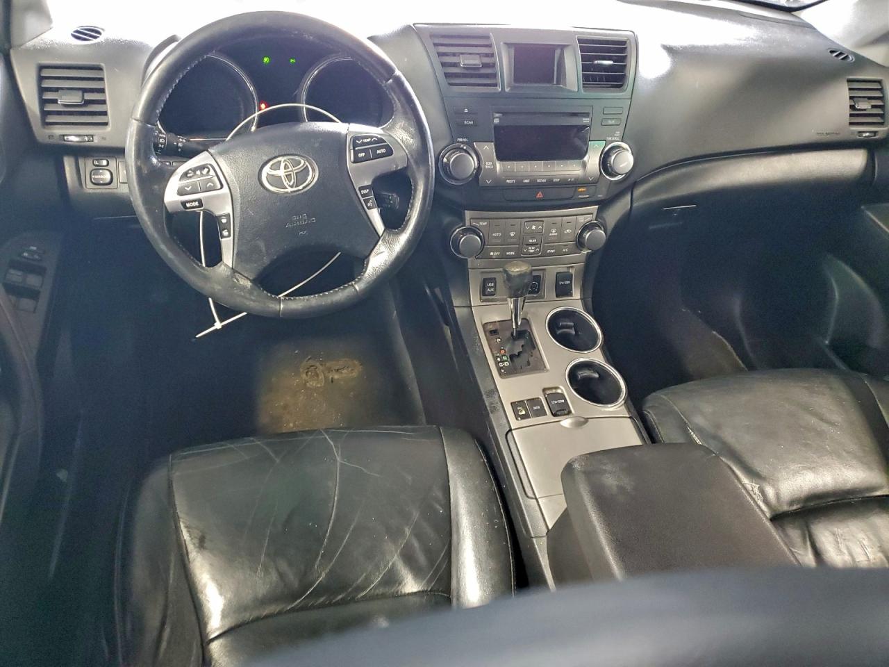 2011 TOYOTA HIGHLANDER BASE photo 29
