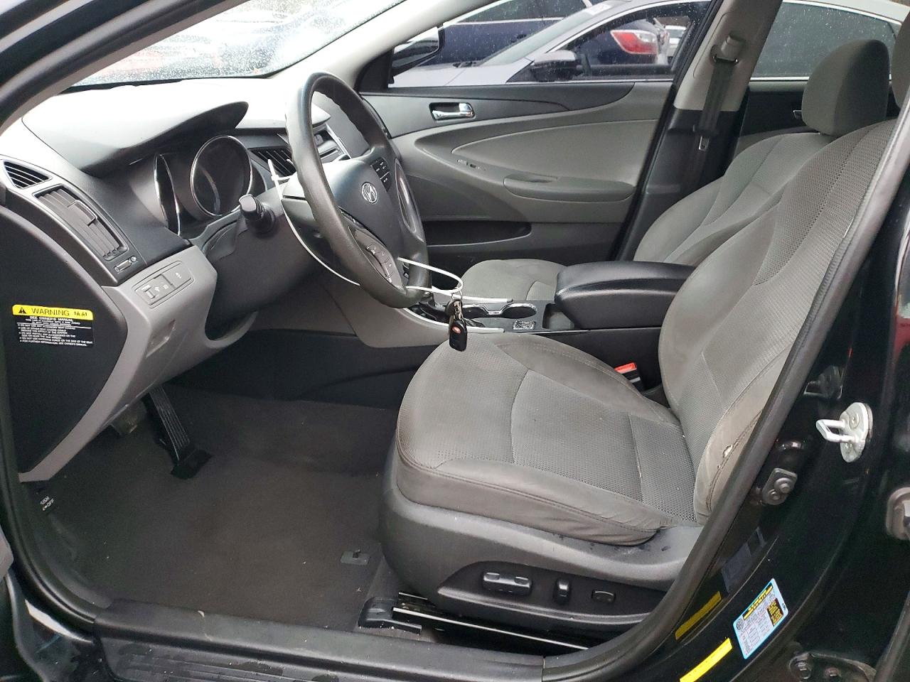 2014 HYUNDAI SONATA GLS photo 14
