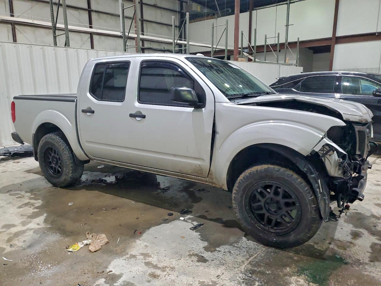 2018 NISSAN FRONTIER S photo 4