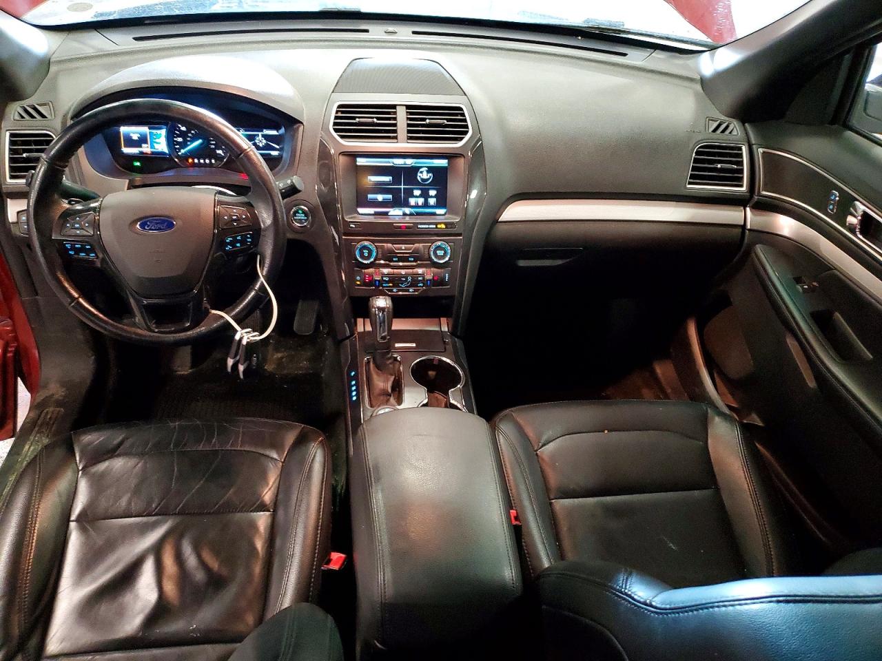 2016 FORD EXPLORER XLT photo 8
