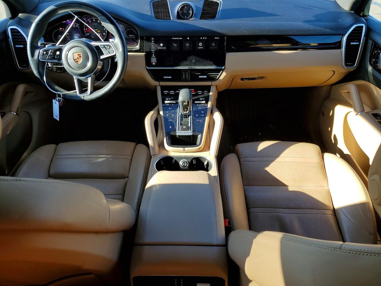 2019 PORSCHE CAYENNE photo 8