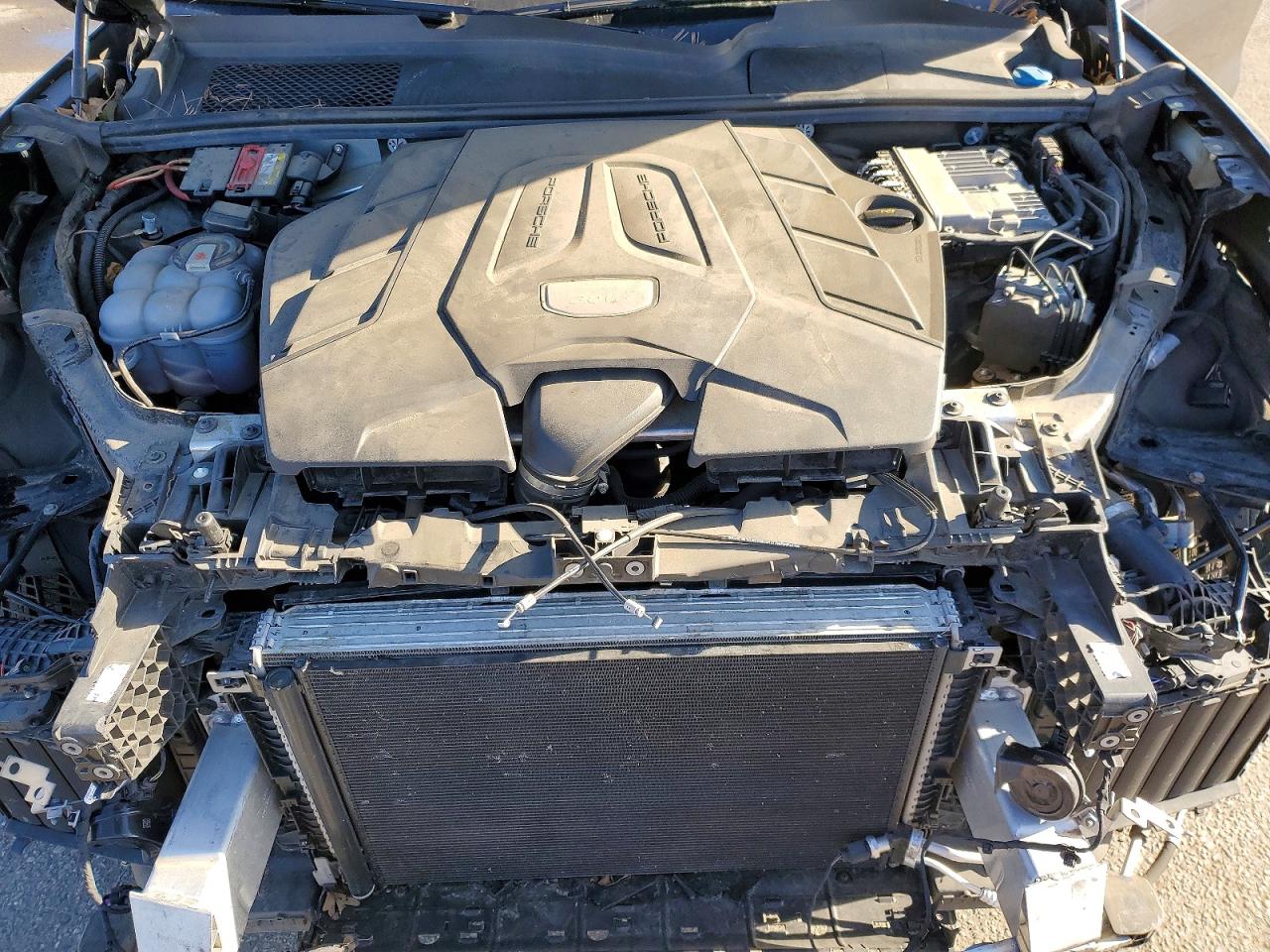2019 PORSCHE CAYENNE photo 12
