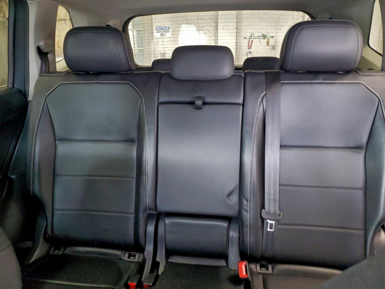 2021 VOLKSWAGEN TIGUAN SE photo 10