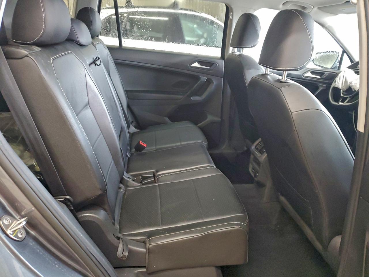 2021 VOLKSWAGEN TIGUAN SE photo 11