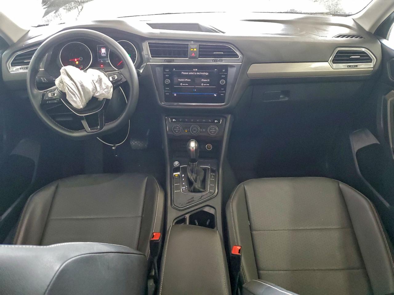 2021 VOLKSWAGEN TIGUAN SE photo 8