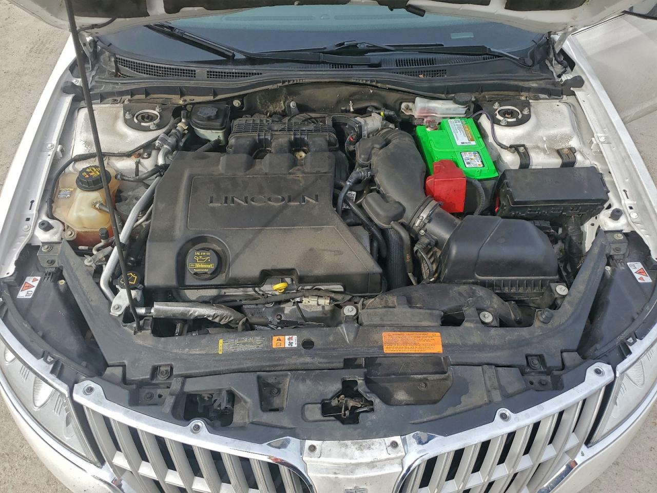 2012 LINCOLN MKZ photo 11