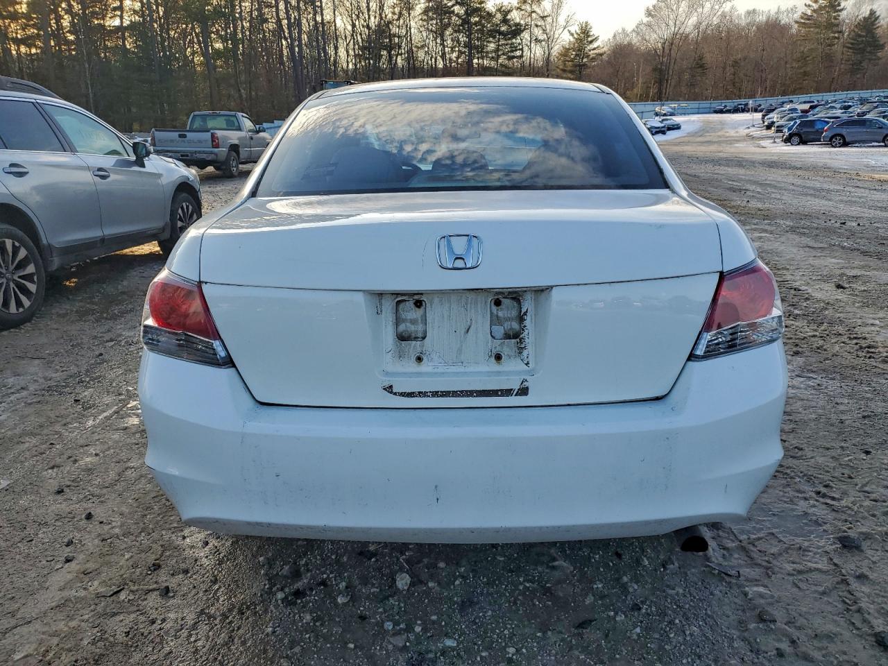 2010 HONDA ACCORD LX photo 6