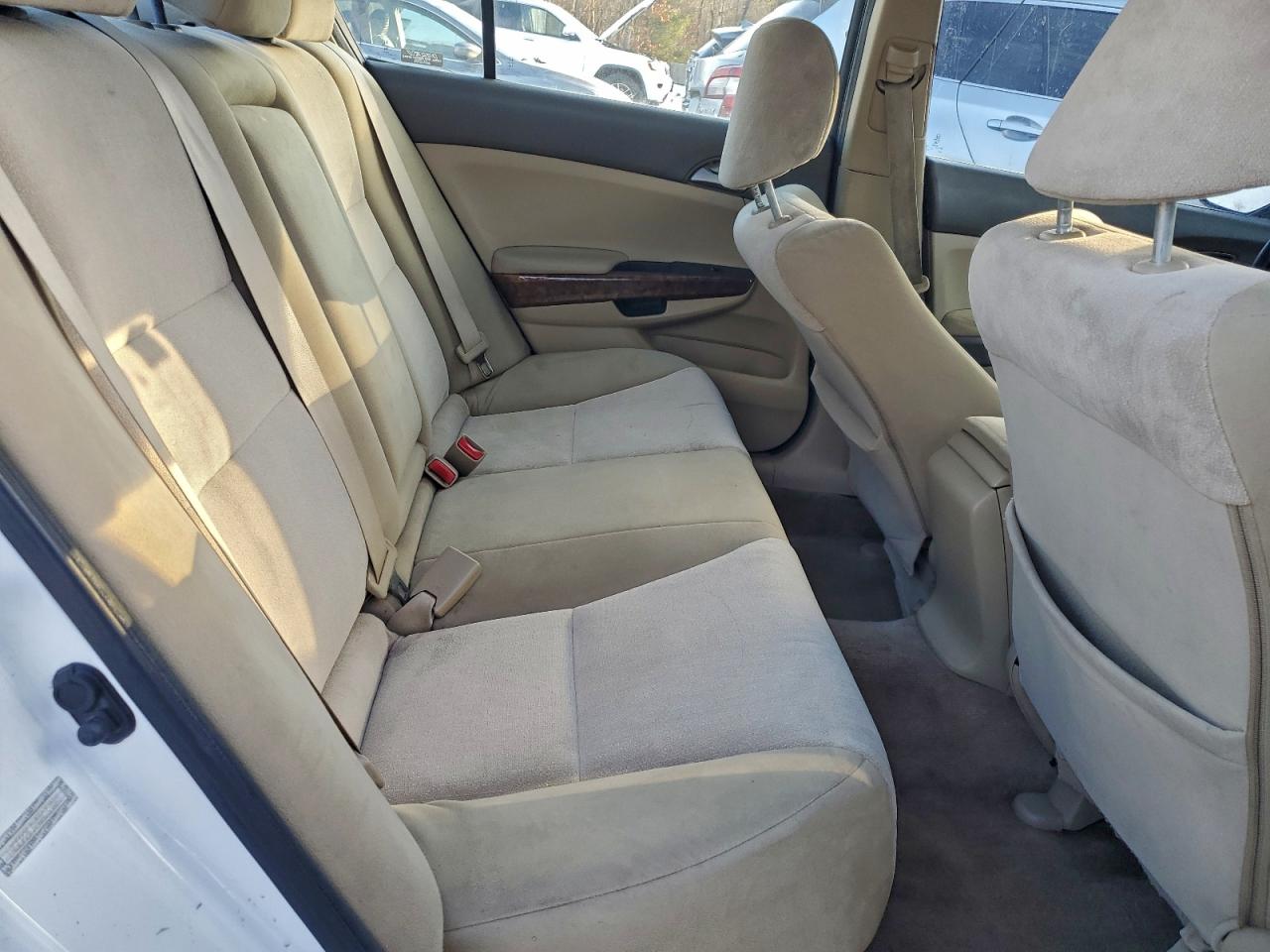 2010 HONDA ACCORD LX photo 10