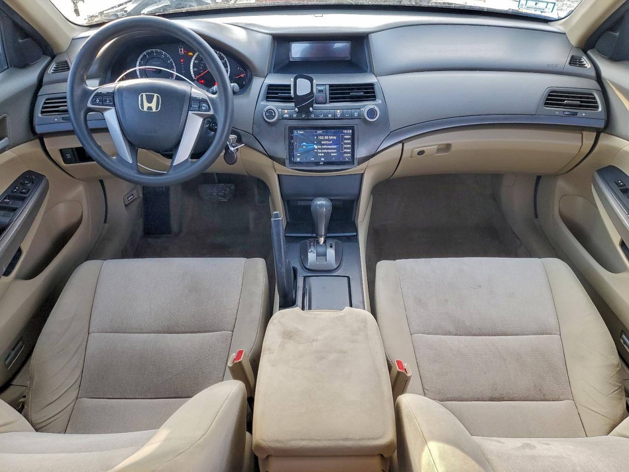 2010 HONDA ACCORD LX photo 8