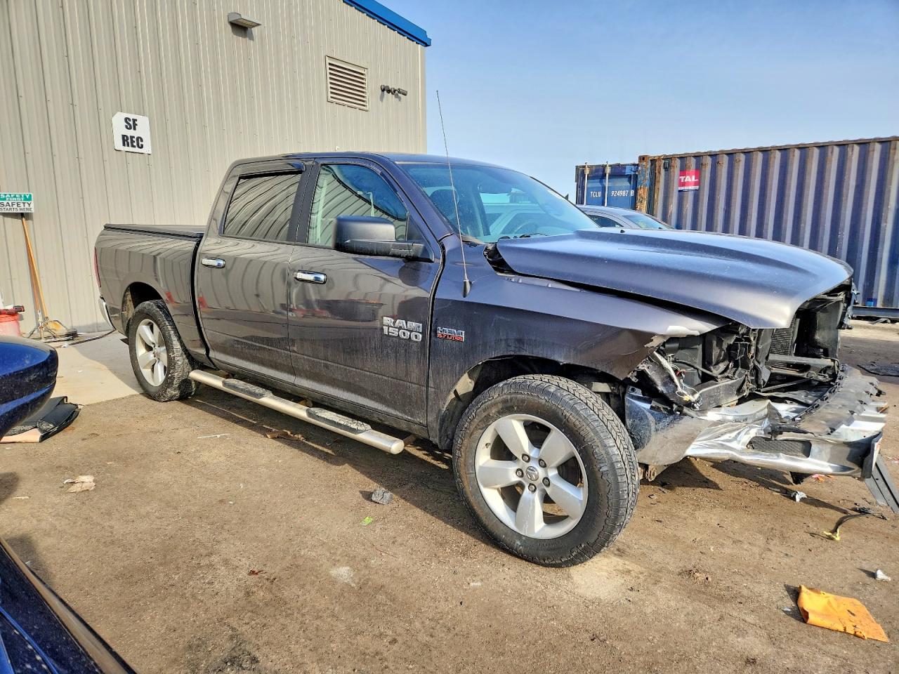 2018 RAM 1500 SLT photo 4