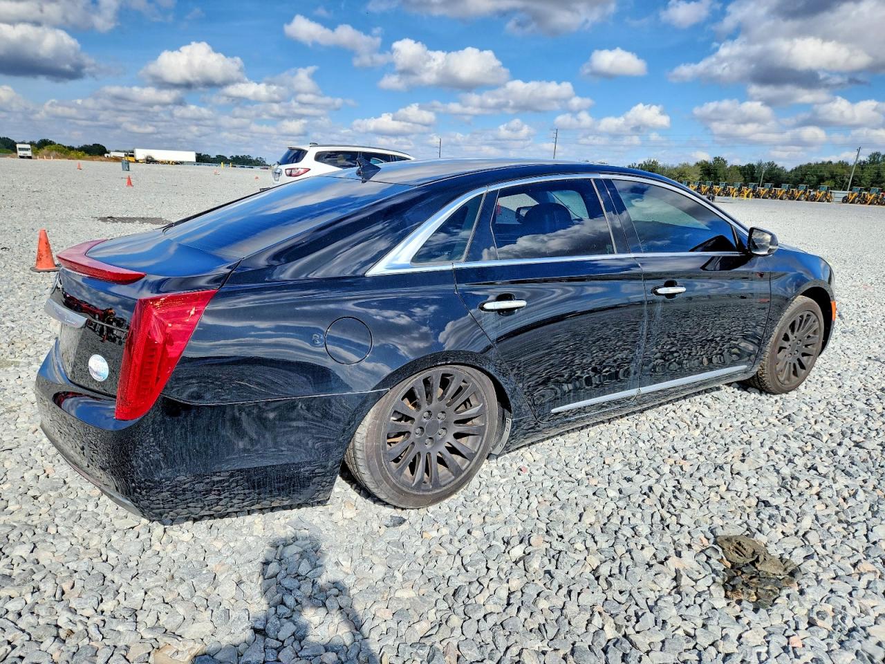 2013 CADILLAC XTS LUXURY COLLECTION photo 3