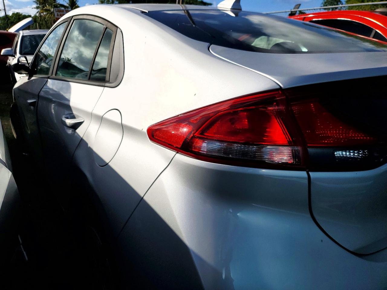 2018 HYUNDAI IONIQ BLUE photo 2
