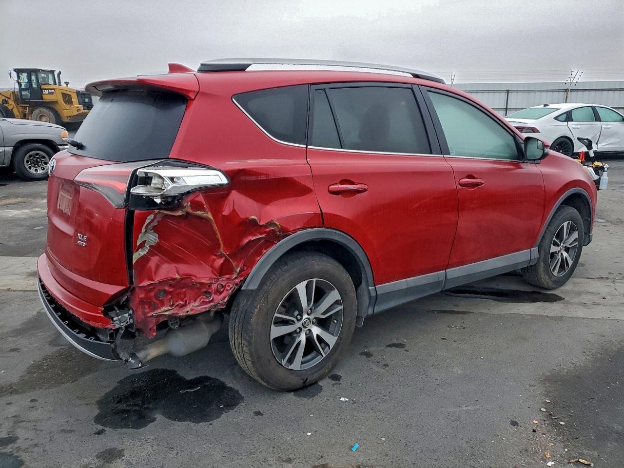 2016 TOYOTA RAV4 XLE photo 3