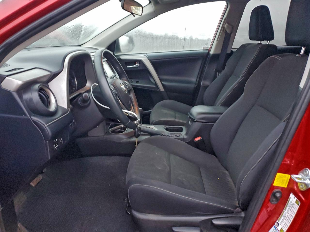 2016 TOYOTA RAV4 XLE photo 7
