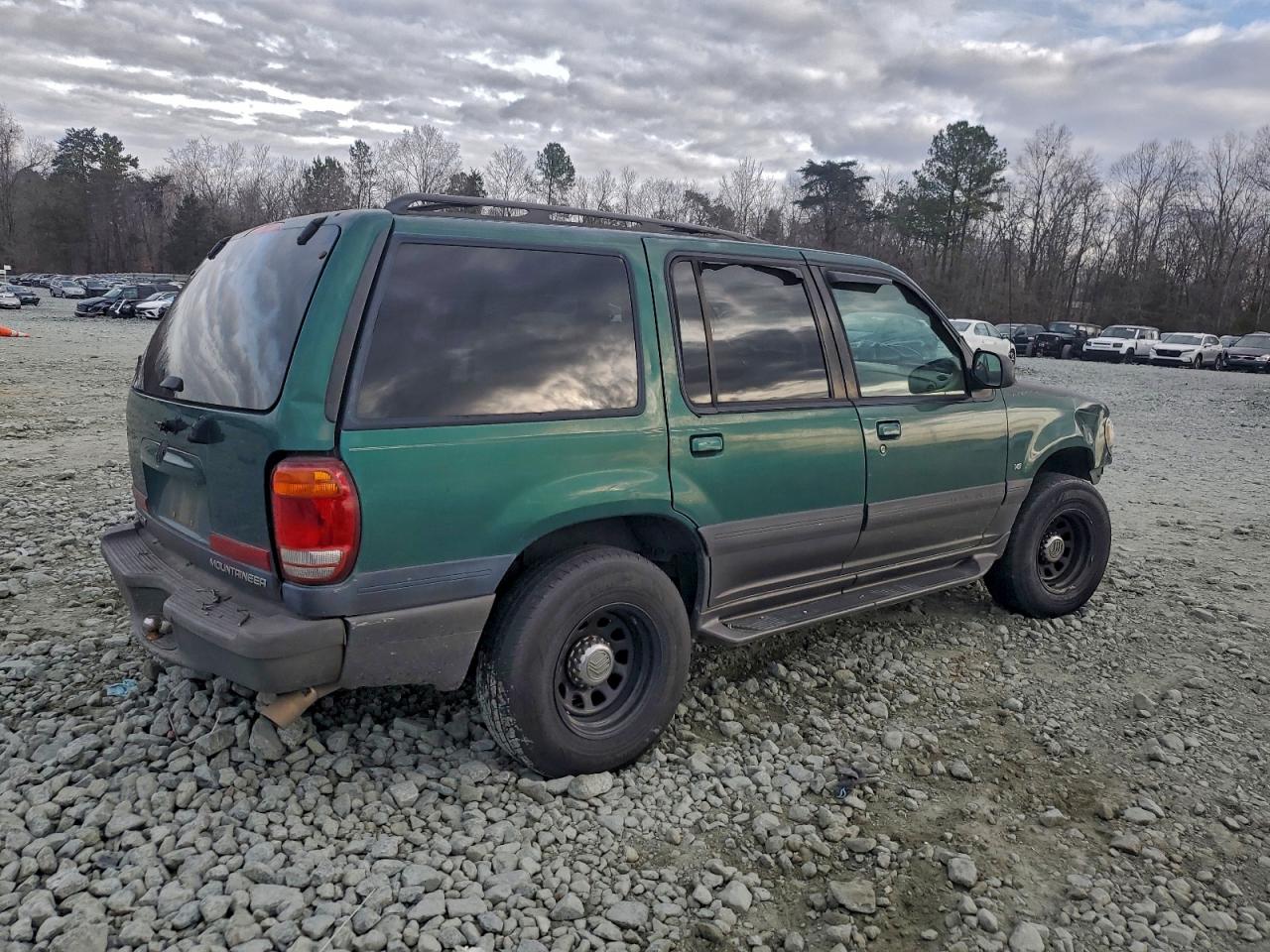 2001 MERCURY MOUNTAINEER photo 3