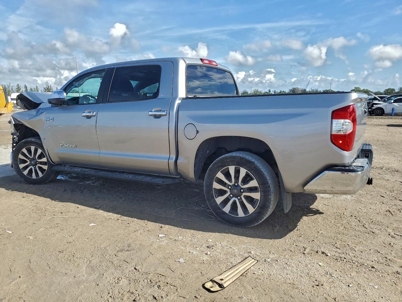 2018 TOYOTA TUNDRA CREWMAX LIMITED photo 2