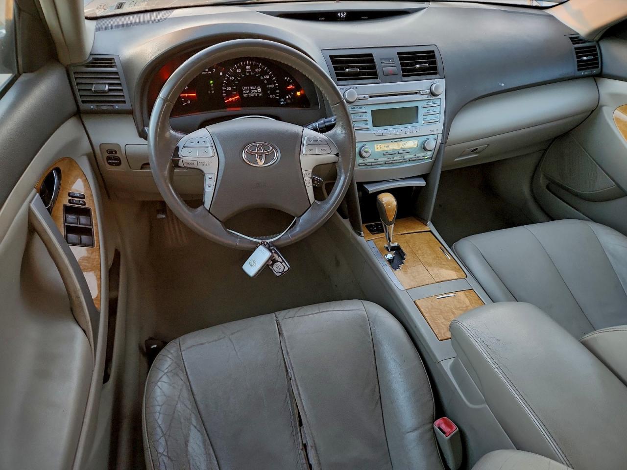 2007 TOYOTA CAMRY LE photo 8