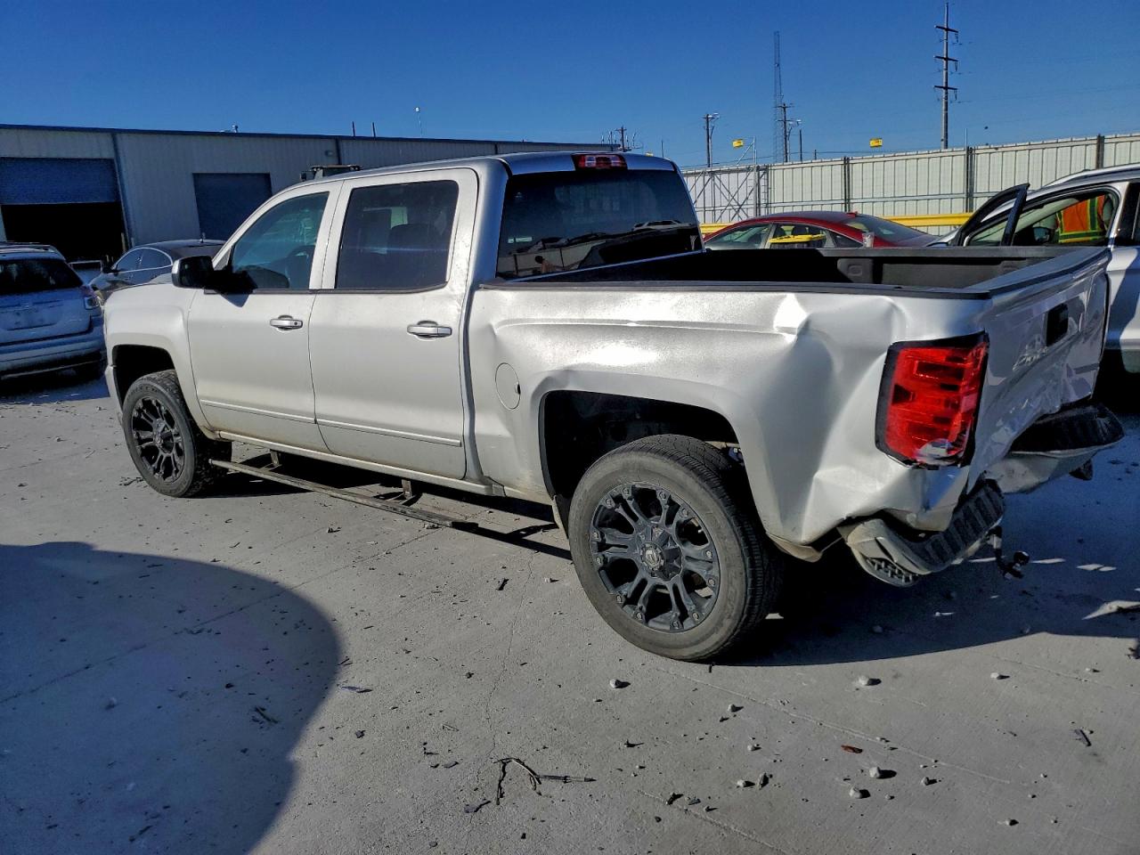 2017 CHEVROLET SILVERADO K1500 LT photo 2