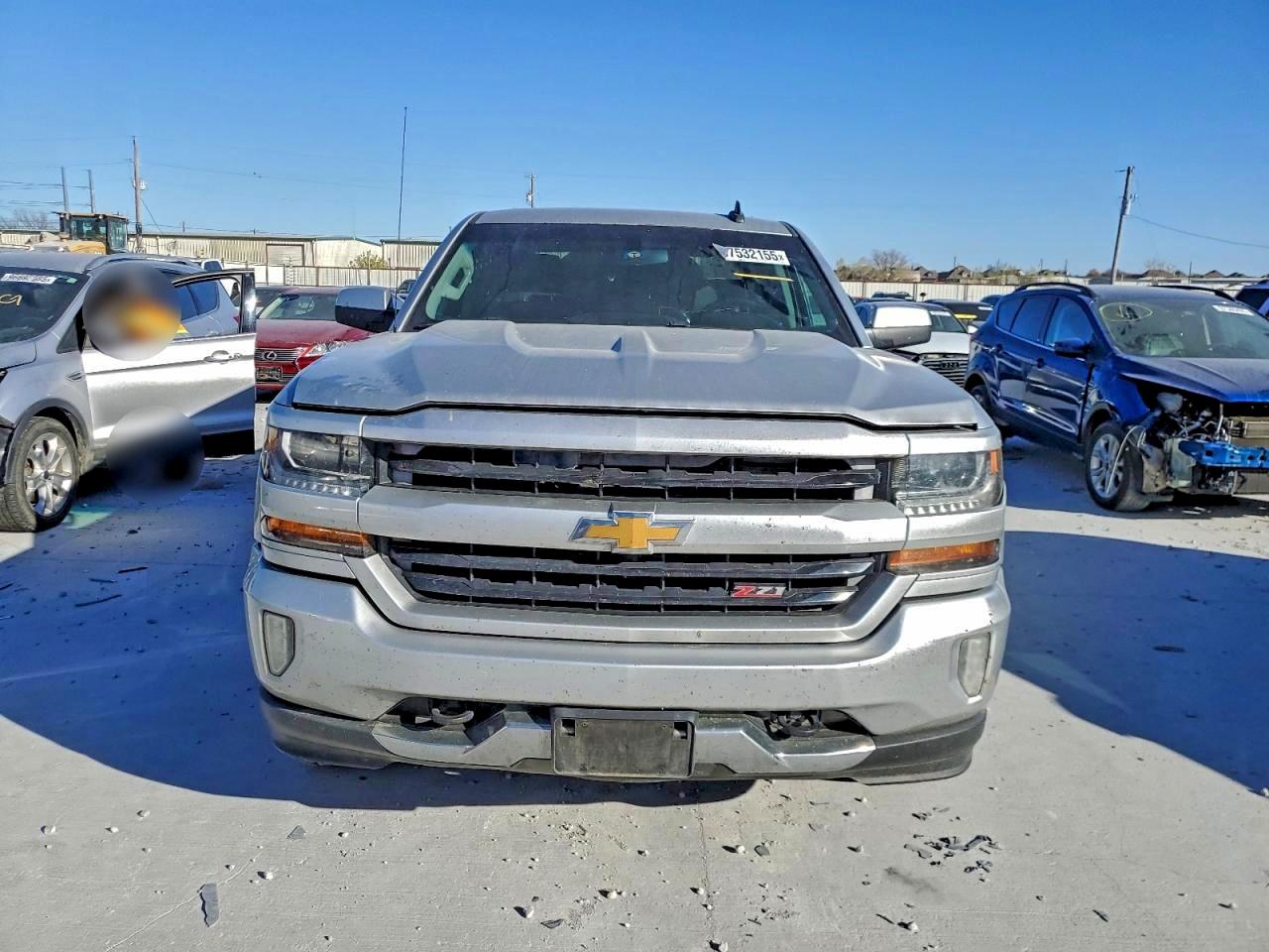 2017 CHEVROLET SILVERADO K1500 LT photo 5