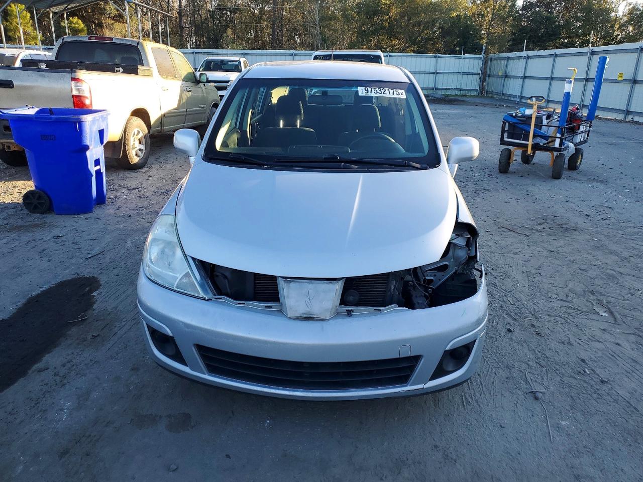 2012 NISSAN VERSA S photo 5