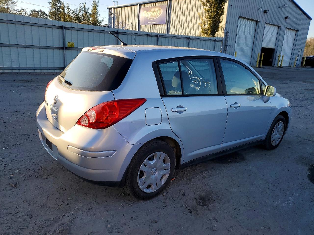 2012 NISSAN VERSA S photo 3