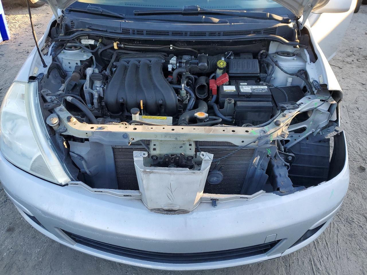 2012 NISSAN VERSA S photo 11