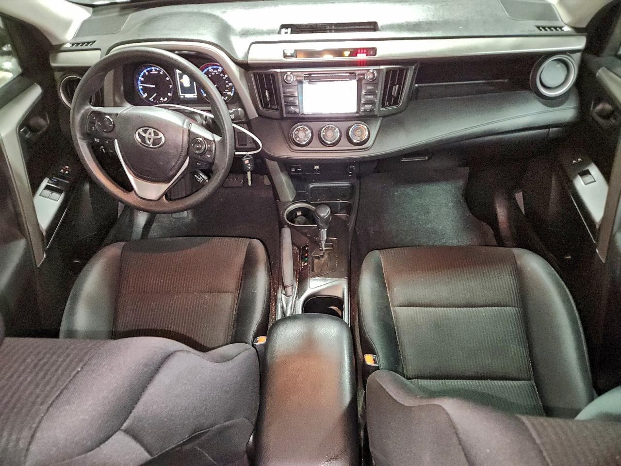 2018 TOYOTA RAV4 LE photo 15