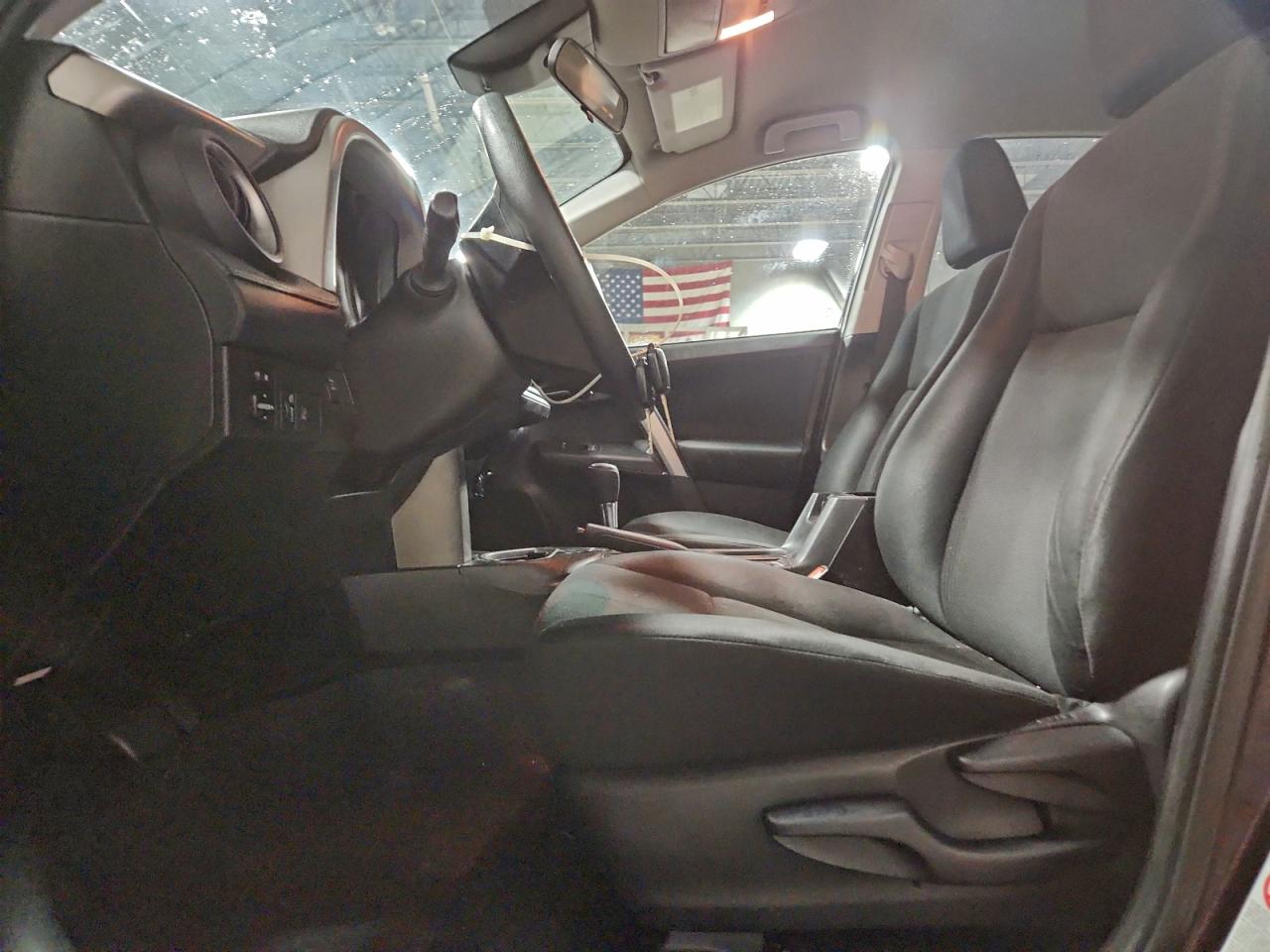 2018 TOYOTA RAV4 LE photo 13