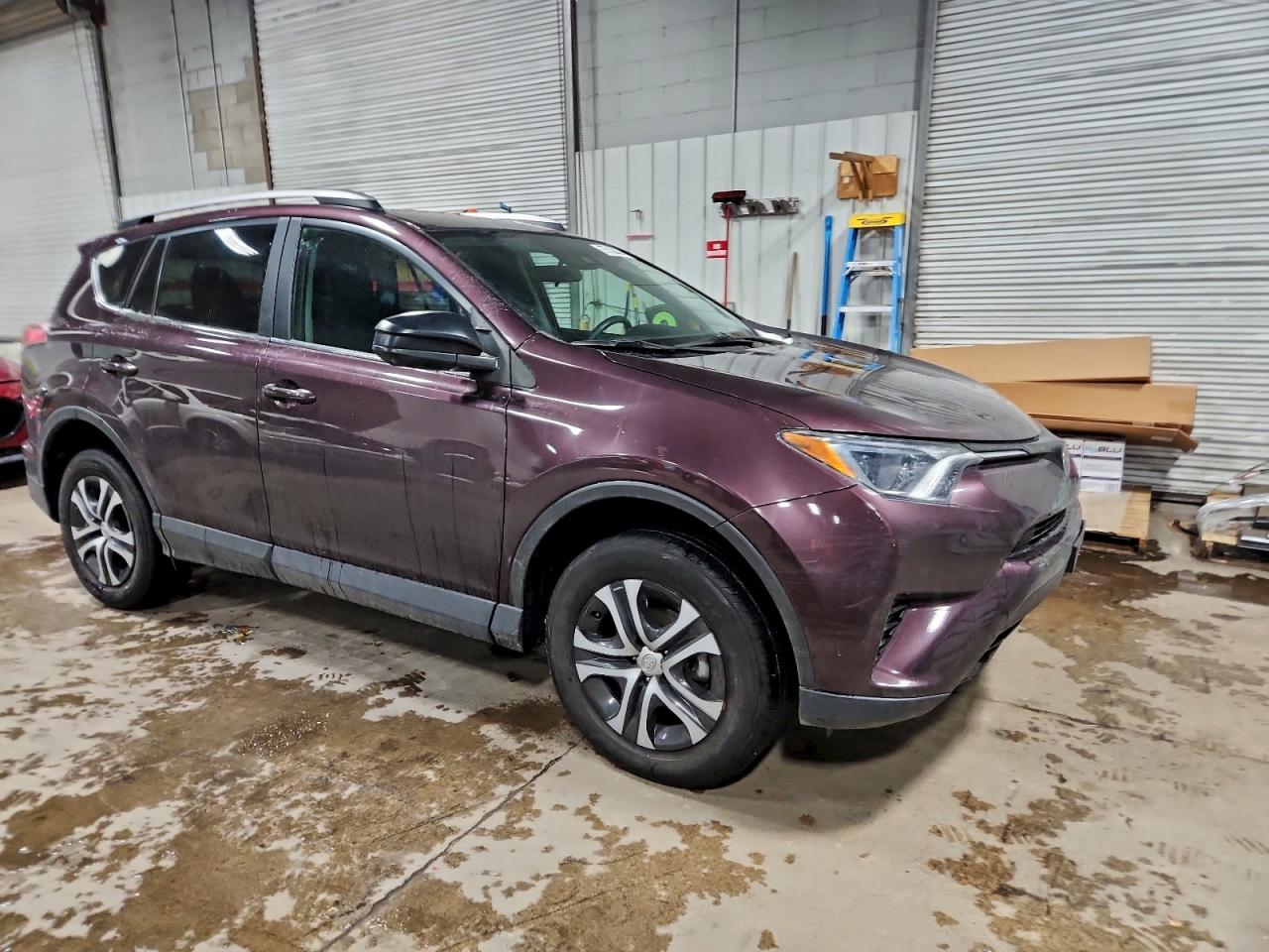 2018 TOYOTA RAV4 LE photo 7